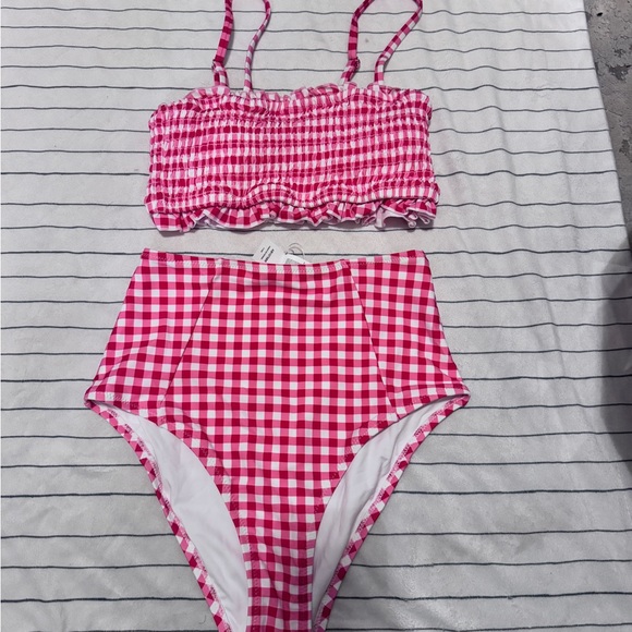 Cupshe Red Gingham Smocked Bikini - Picture 4 of 5